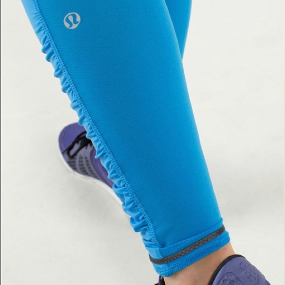 *SOLD* Lululemon Black Speed Up Ruffled Leg Pant - Picture 15 of 16